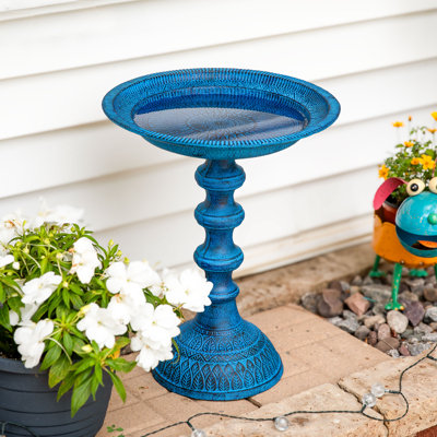 Backyard Beauty Cast Aluminum Bird Bath