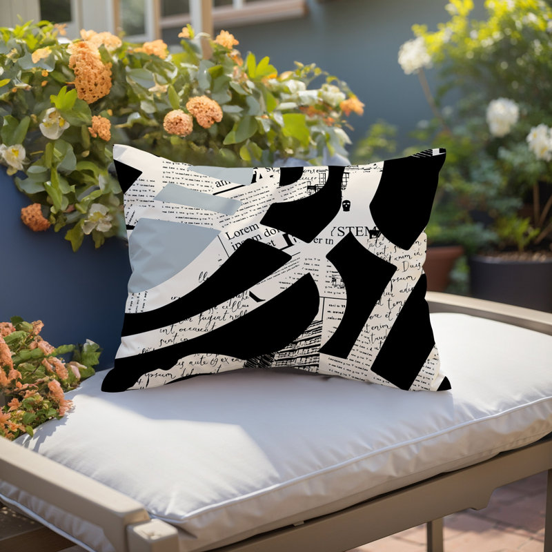 Oreiller rectangulaire réversible intérieur / extérieur Kaya, H 18 po x l 25 po, Gris / noir / blanc cassé