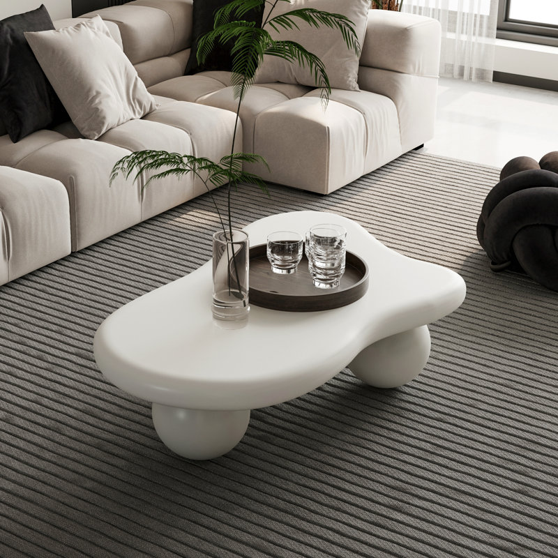 Table basse de 47 pouces en forme de nuage avec 3 pieds sphériques pour le salon, blanc crème, 13.78" H x 47.2" L x 31.5" W
