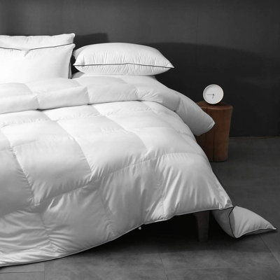 Édredon en duvet d'oie toutes saisons 750In³ / Oz