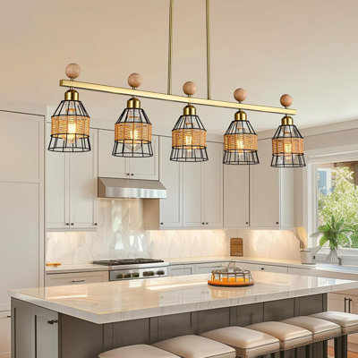 Lustres de cuisine 5 lumières au-dessus de la table, luminaire de salle à manger en or brossé de style campagnard, luminaires suspendus linéaires pour îlot de cuisine avec abat-jour en métal et rotin, hauteur réglable