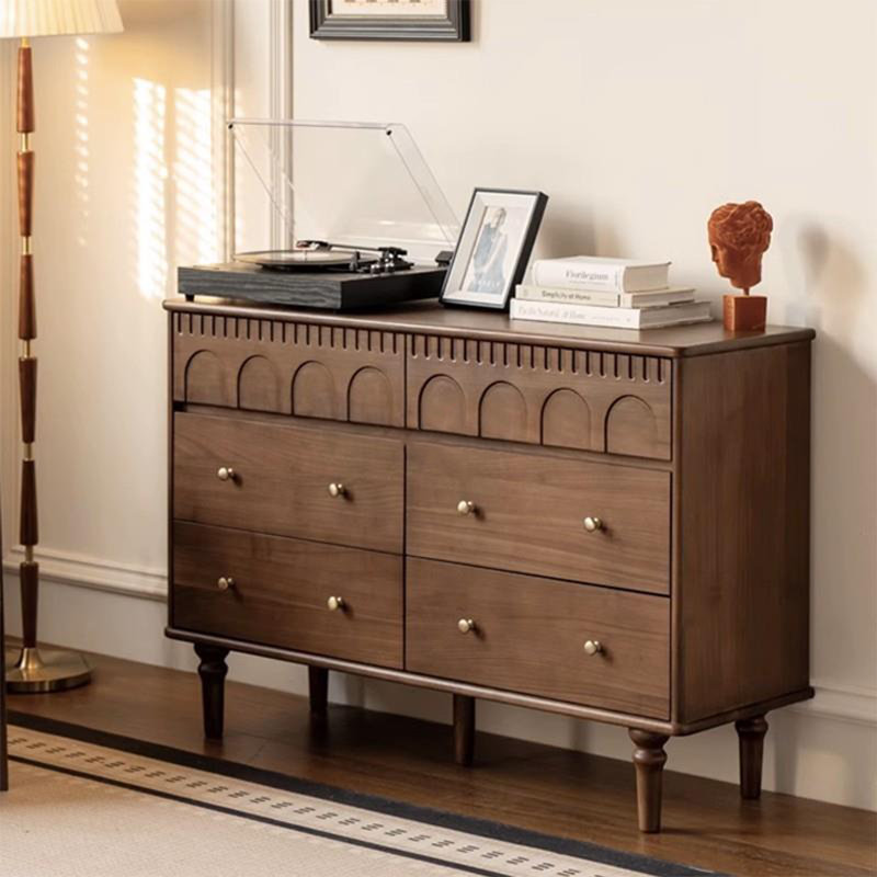 Commode simple décorative rétro française