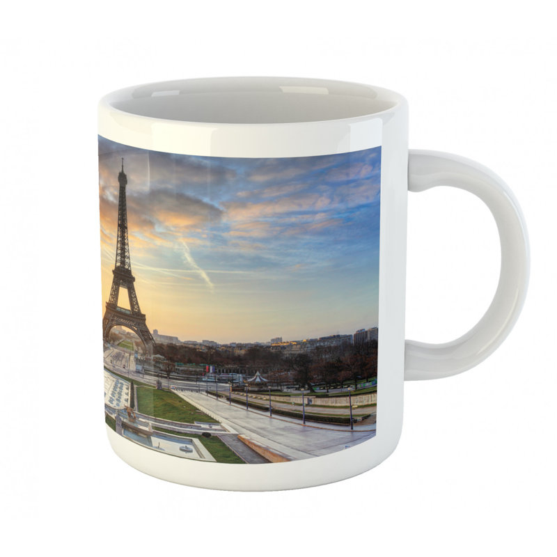 Grande tasse de tour eiffel ambesonne, le soleil de paris avec les fêtes de la tour eiffel escapades, tasse à café en céramique, tasse à café pour l’eau, 11 oz, bleu de coco jaune