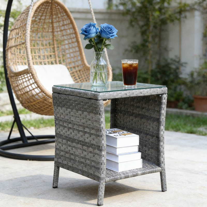 Table basse d'extérieur avec 1 table basse en verre trempé transparent pour les rassemblements de patio et les réceptions dans la cour
