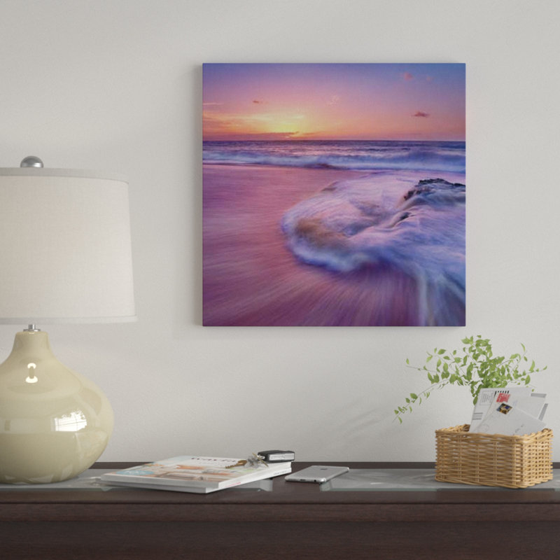 «Sandy Beach at Sunset, Oahu, Hawaii», reproduction de photo sur toile, H 18 po x l 18 po x P 1,5 po, Toile tendue