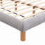 Lit plateforme tapissier luxueux avec tête de lit moelleuse pour un confort suprême-154195499