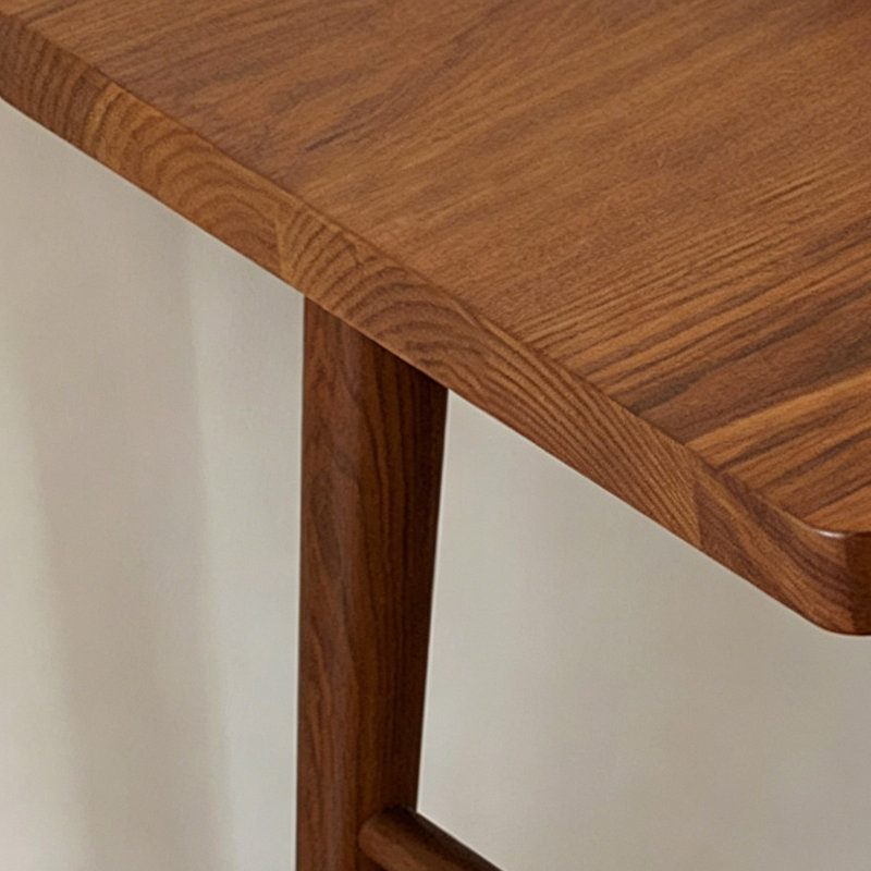 Bureau d'écriture en L en bois massif brun noisette, 29.53" H x 62.99" W x 39.37" D