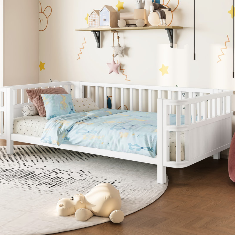 Lit simple en S blanc avec fer, structure, clôture haute à trois côtés, assemblage facile, conception américaine pour la chambre à coucher à installer,