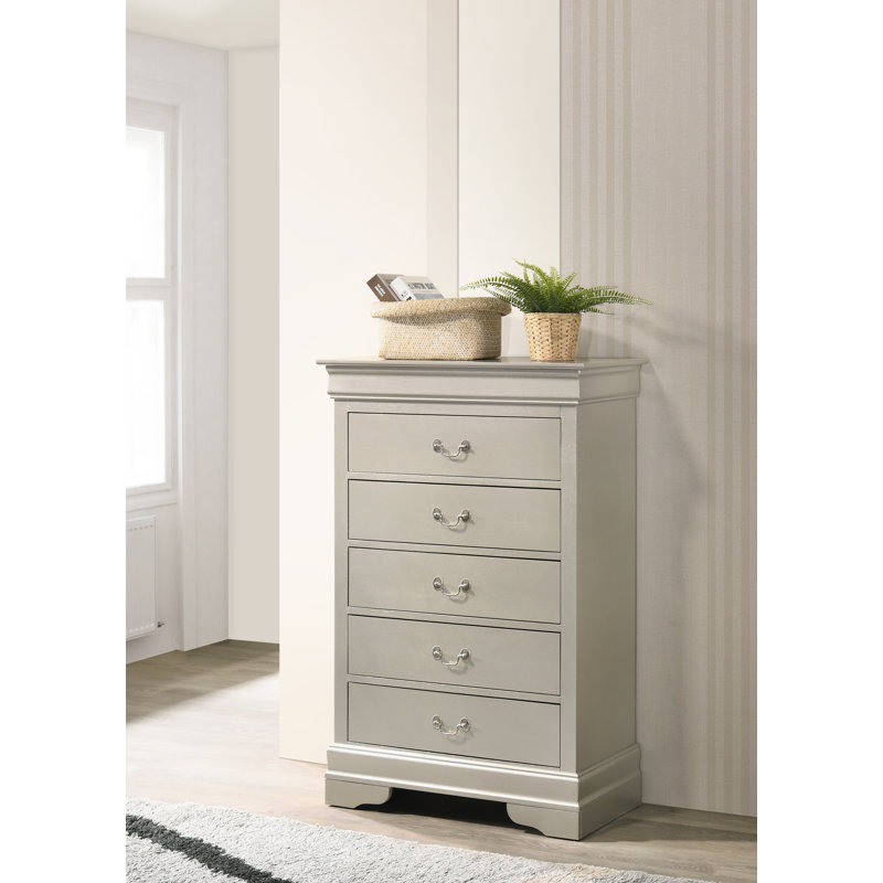 Louis Phillipe 31'' W 5 - Drawer Dresser
