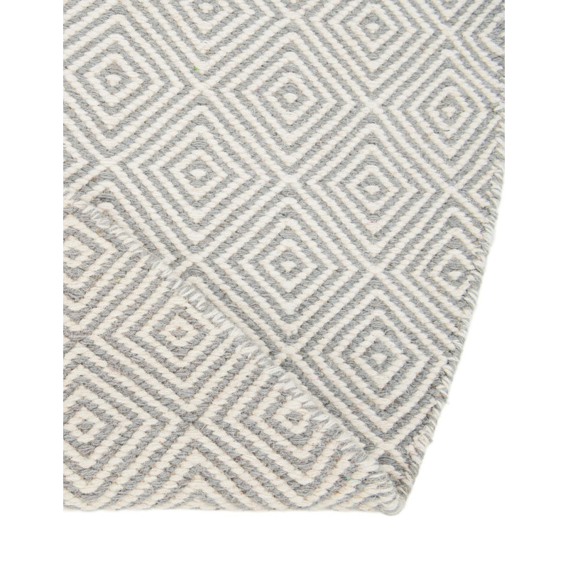 Tapis Traetyn, Rond 12 pi