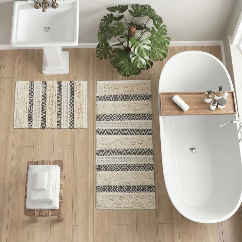 Tapis pour salle de bain Asher, L 22 po x L 58 po, Brun / Noir