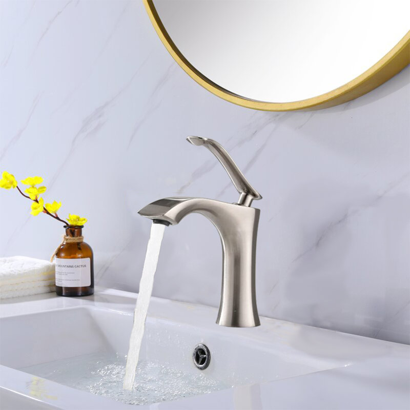 Robinet de salle de bain à un trou