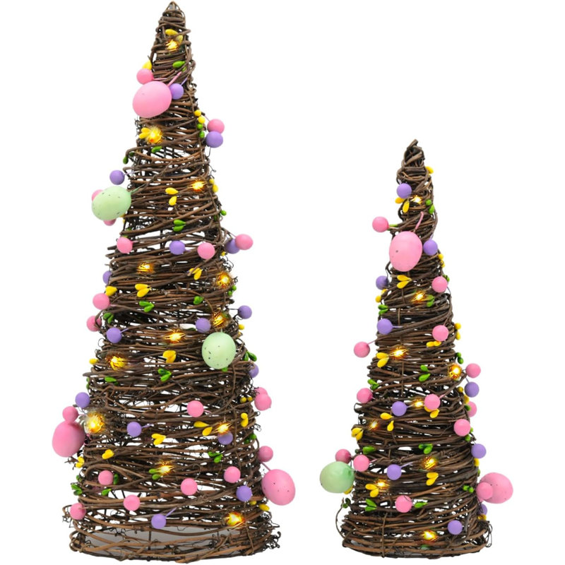 Décorations de Pâques lumineuses en rotin pour table (lot de 2) CRCZK : sapin artificiel avec DEL, œufs et baies, idéal pour décorer votre table au printemps.