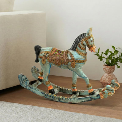 Figurines & Sculptures