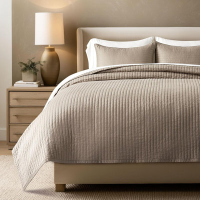 Oversized Cotton Sateen Channel Stitch Quilt Set - 3 Pieces King/Queen Bedding Comforter Set with Pillow Shams, All Season Lightweight Bedspread
