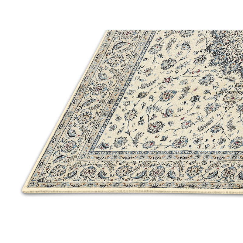 Iga Oriental Indoor Rug, Rectangle 7' x 9'