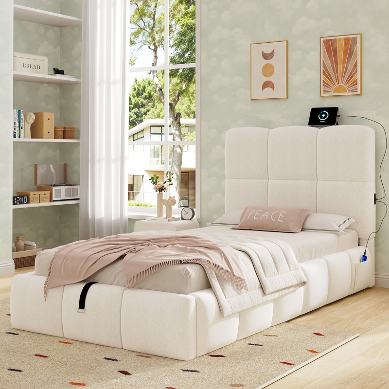 Bed, Beige