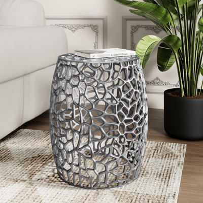 Table cylindrique ronde en aluminium de couleur nickel, conception faite à la main, structure rouille, 15 po x 15 po x 20,5 po, table d'appoint faite à la main de 12,28 lb avec une texture de maille abstraite unique, couleur, moderne et stable, 15 po