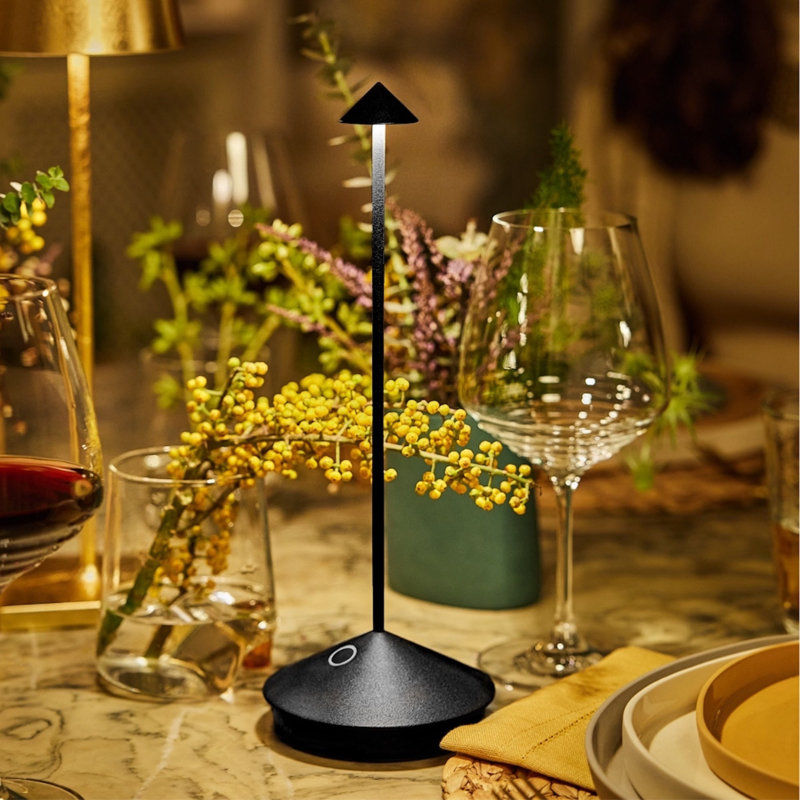 Pina Pro Table Lamp, Copper Leaf