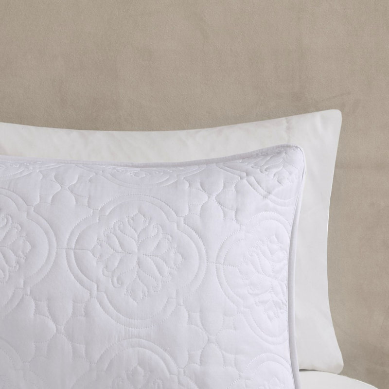 Luxurious White Bedding Sets, Polyester King Size, Transitional Design