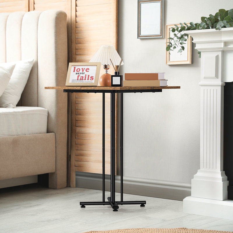 Table carrée de 29,5 po de hauteur pour 4 familles, Bois brun