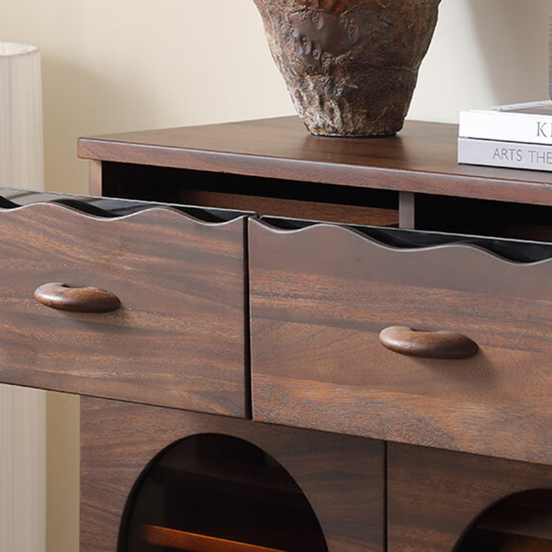 Rangement pour chaussures en bois en vedette