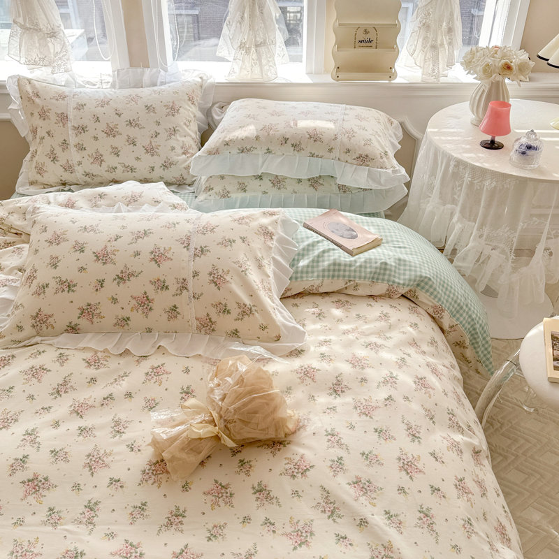Microfiber Floral Print Comforter Set, Full Comforter + 2 Pillowcases