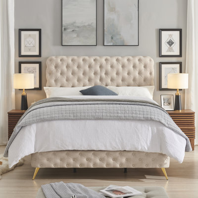 Upholstered Tufted Platform Bed