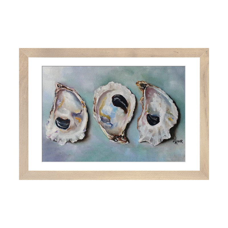 «Bay Oyster Shells» par Kristine Kainer, reproduction, Papier dans un cadre photo, H 24 po x l 32 po, Bois naturel