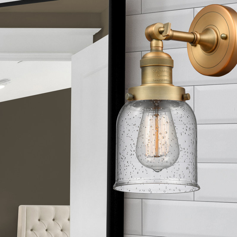 Applique murale 1 lumière 8 po Bell, Ampoule à DEL rétro de 6 watts, Grainé, Laiton brossé