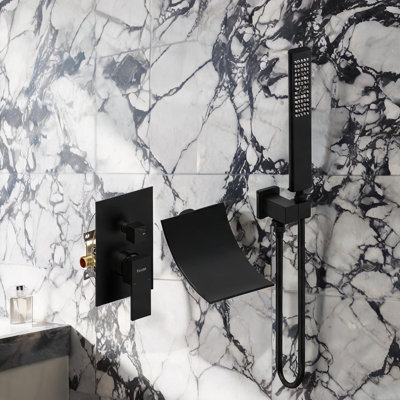 Système de douche noir mat avec pomme de douche à effet pluie, douchette à main et fixation murale, commande à une poignée