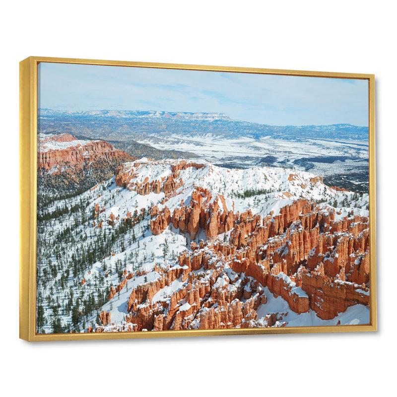 Bryce Canyon avec neige en hiver sur toile, H 16 po x l 32 po, Cadre flottant doré