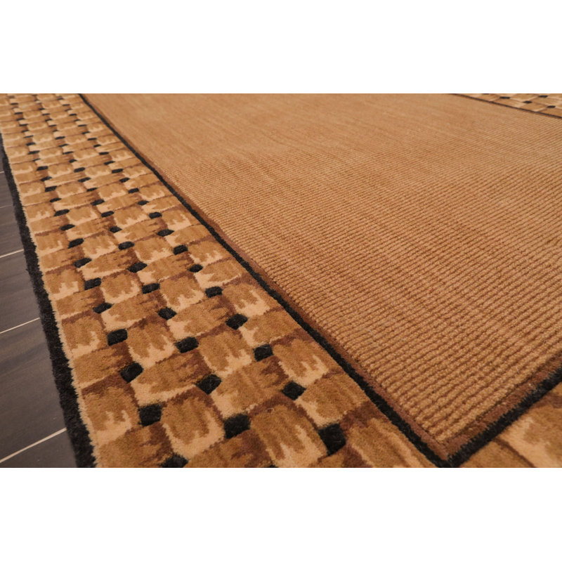 Tapis brun clair en laine crocheté Tiemann