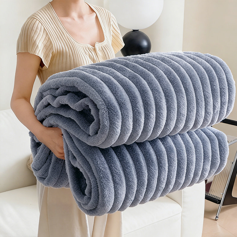 Jeté à rayures 3D doux Snooztex pour canapé-lit, douillette douillette en peluche moelleuse pour la décoration de la chambre à coucher, cadeaux chauds et légers pour la fête Gentlesoft (bleu, double)