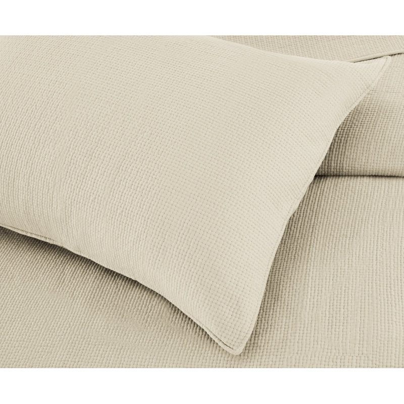 Sedna Modern & Contemporary Cotton Quilt, King Quilt + 2 King Shams, White