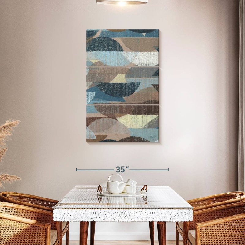 Avery Voyager, 57" H x 36" W