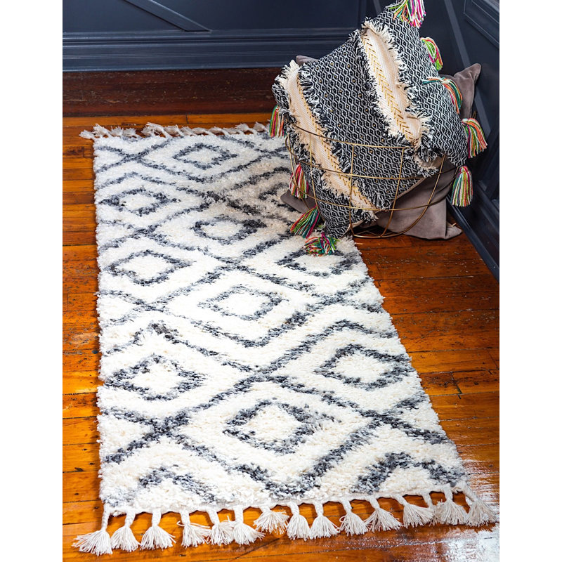Cynithia Oriental Indoor Rug, Runner 2'2" x 6'