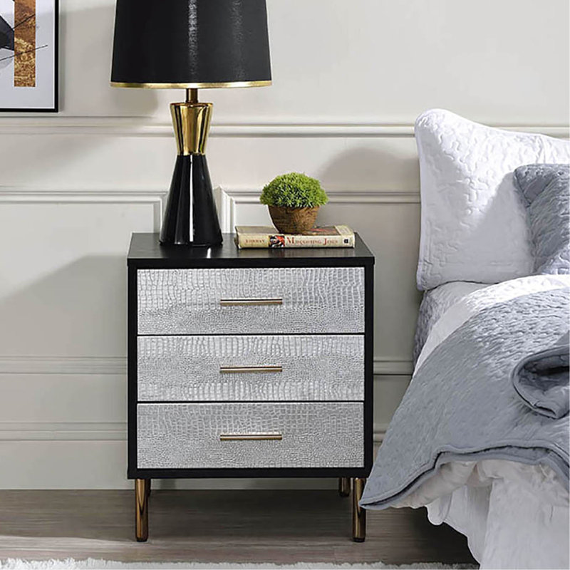 3 tables de chevet noires, argentées et dorées - Rangement élégant et glamour pour la chambre à coucher