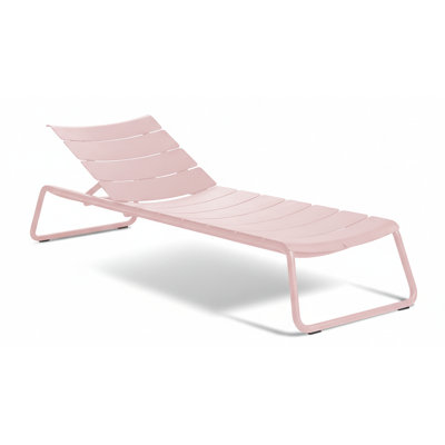 Chaise longue d'extérieur en métal résistant à la rouille Corail