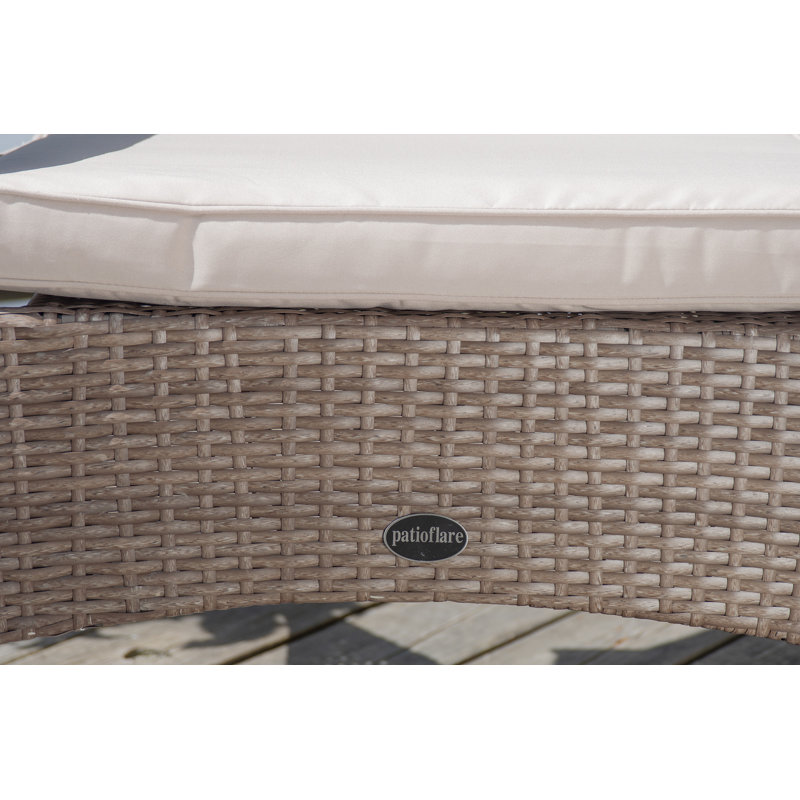 Fauteuil de patio avec coussin Muskoka, Structure brun caramel / coussin brun caramel