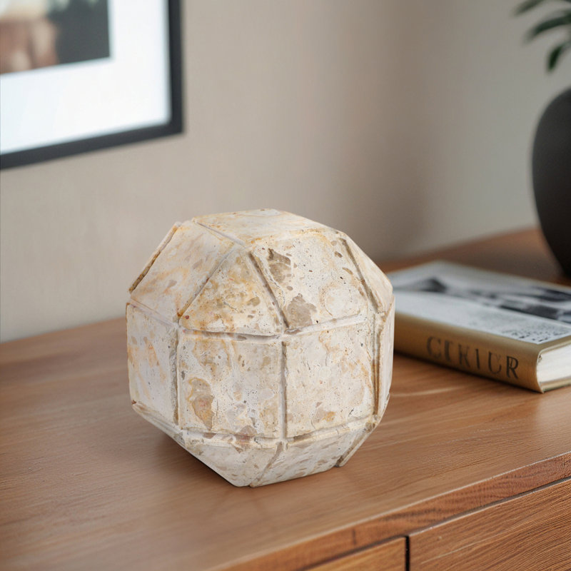 Grande sphère en marbre beige Hershman Pompano, H 5 po x l 5 po x P 5 po