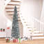 Grand arbre de Noël artificiel enneigé avec flocons de neige-1098009639