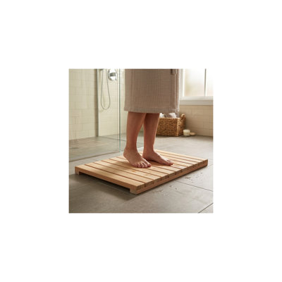 24" x 16" Cedar Wood Non-Slip Shower Mat with Slatted Drainage and Rubber Feet