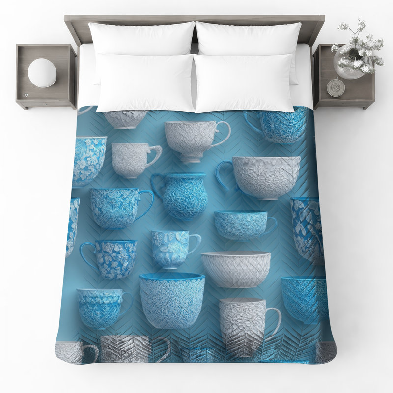 Couvre-lit matelassé Intricate Blue White Mugs, Très grand lit
