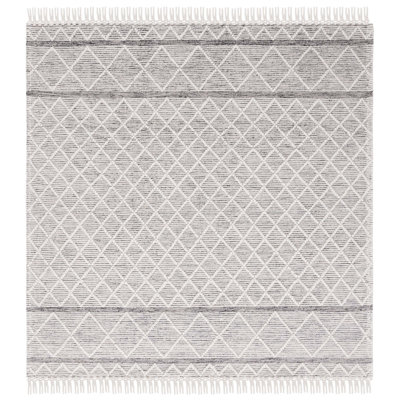 Tapis gris / ivoire tissé à la main en laine / coton Perkinsville