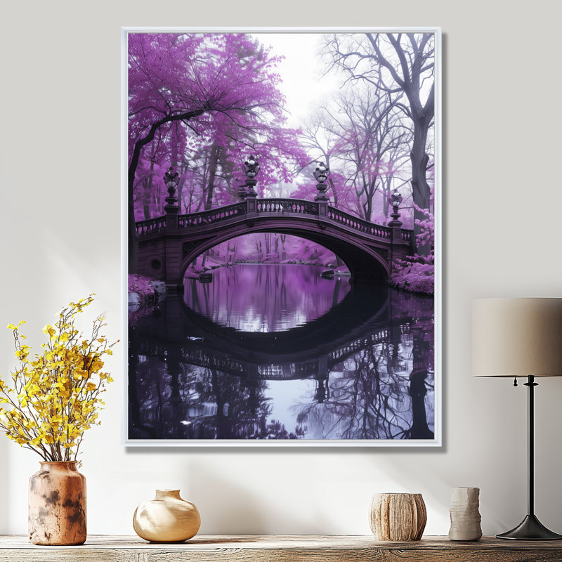 Pont de voie d'eau mauve, Tranquility - art mural, Toile avec cadre flottant blanc, H 32 po x l 16 po x P 1 po