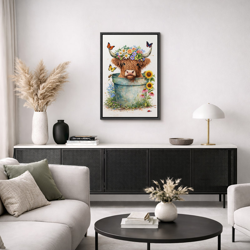 Mignonne vache des Highlands en pot de fleur, dessin animalier fantaisiste, H 36 po x l 24 po x P 1,5 po, Cadre noir