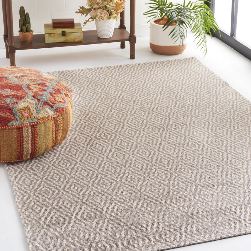 Martha Stewart Cotton Geometric Rug in Taupe, Rectangle 5' x 7'