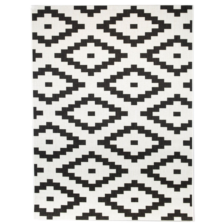 Mateer Geometric Indoor / Outdoor Rug