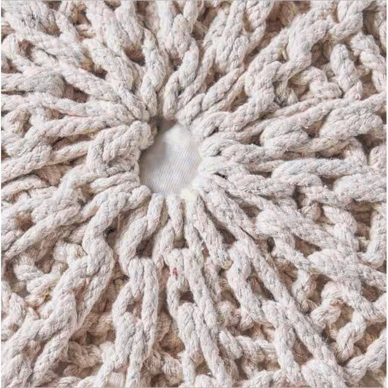 POUF TRICOTÉ